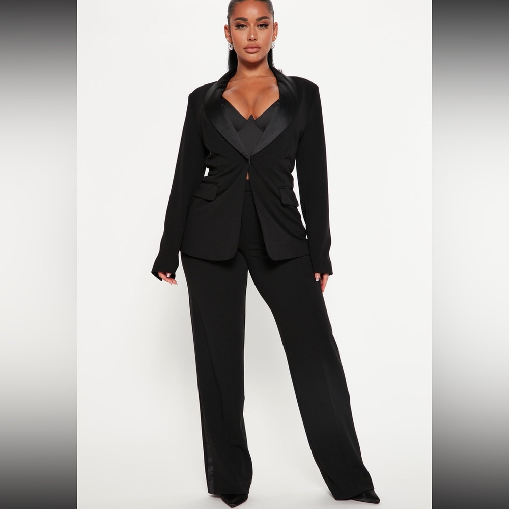 Fashion Nova Taylor Tuxedo Pant Set NWT size Med